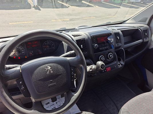 Vehicle image 6 / 7