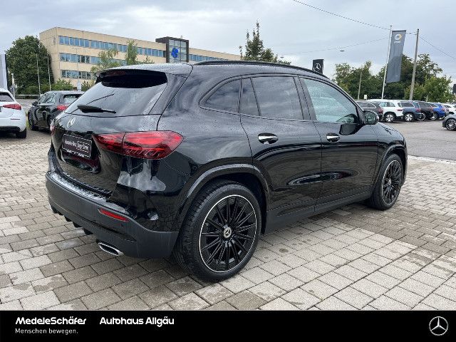 Mercedes-Benz GLA 220