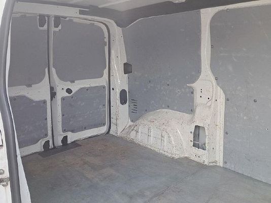 Vehicle image 6 / 14