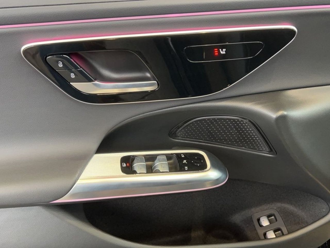 Mercedes-Benz E-Klasse – Bild 16