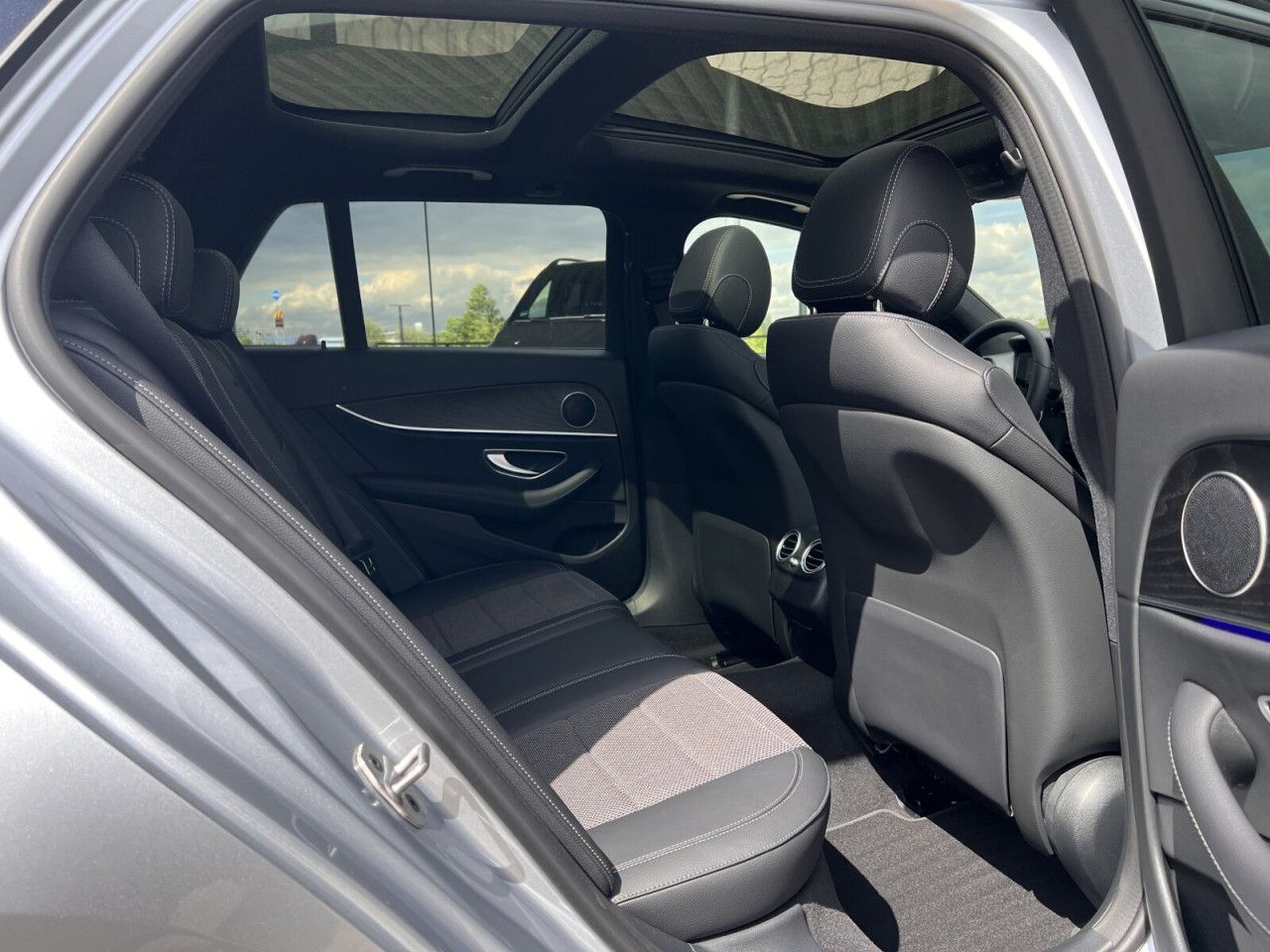 Mercedes-Benz E-Klasse – Bild 13