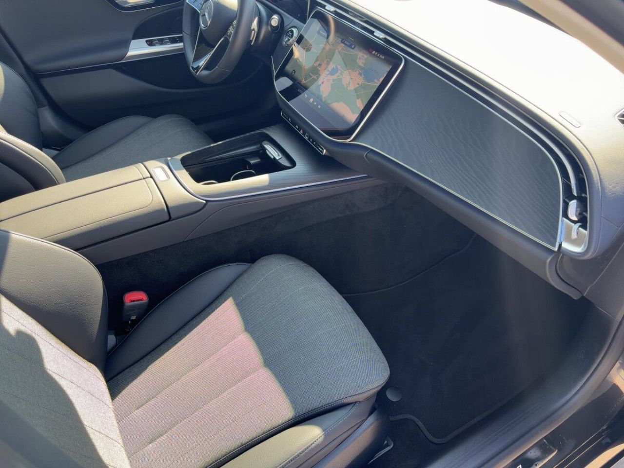 Mercedes-Benz E-Klasse – Bild 14