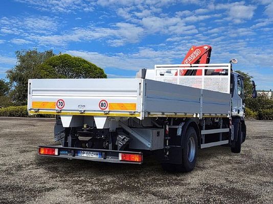 Vehicle image 8 / 21
