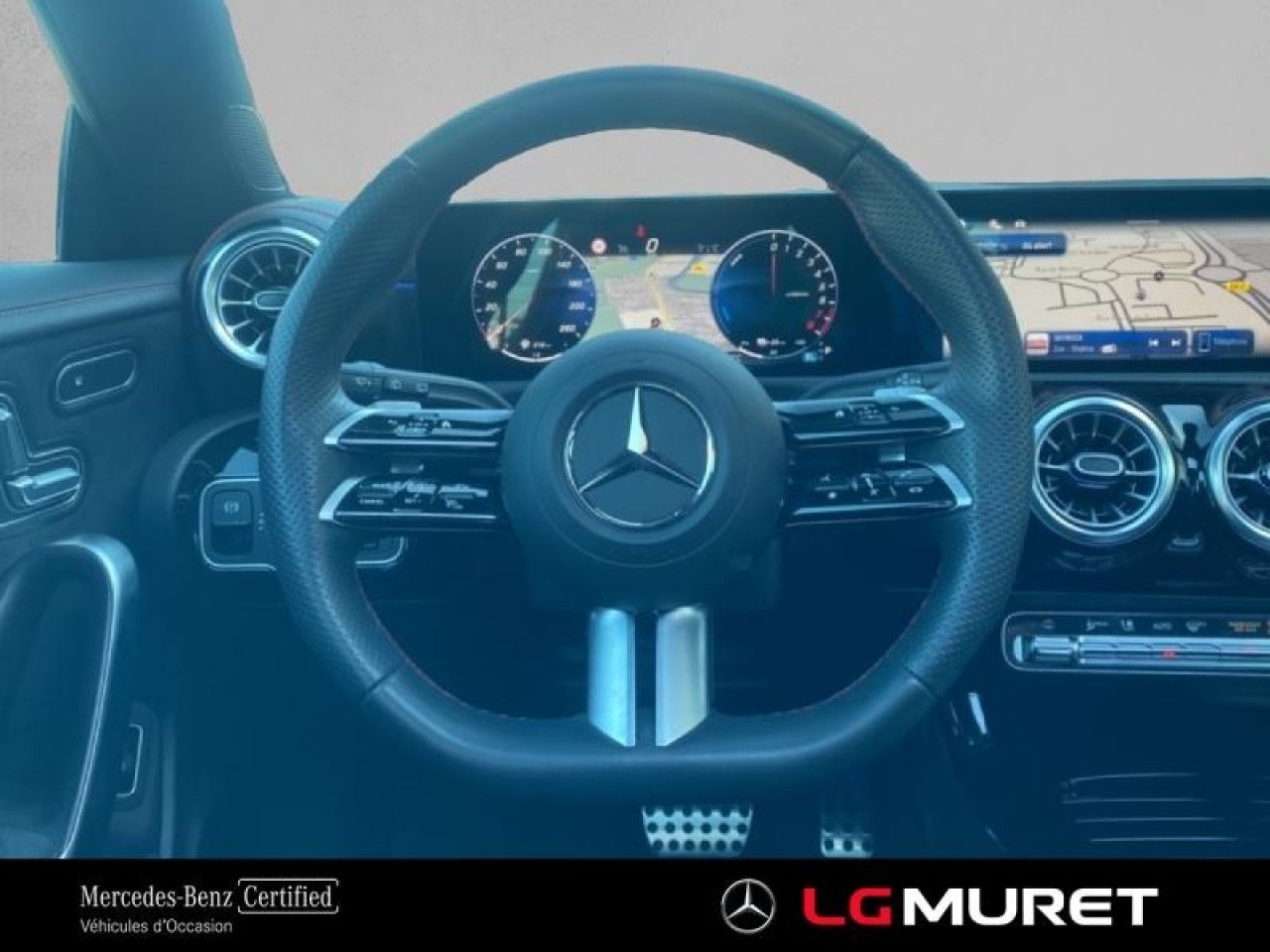 Photo du v&eacute;hicule 14 / 18