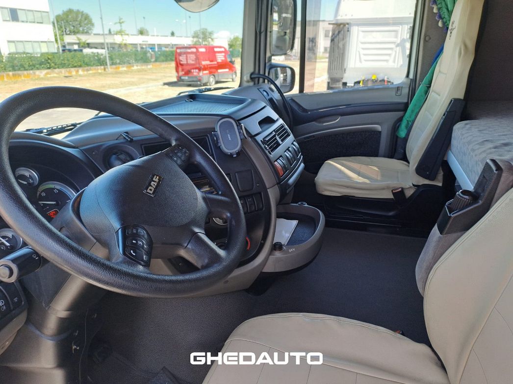 DAF | TRATTORE STRADALE DAF XF 105 510 SSC