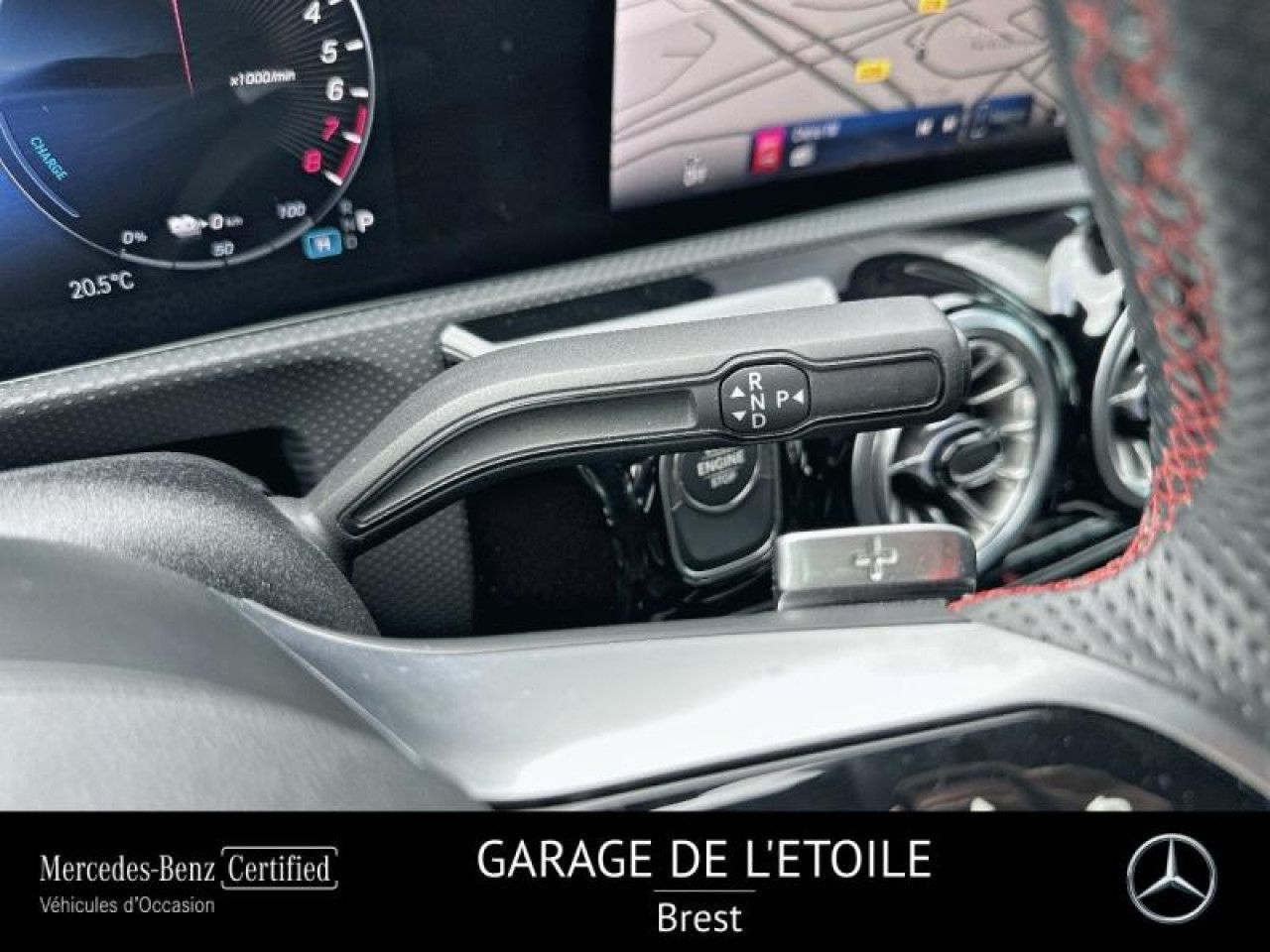 Photo du v&eacute;hicule 10 / 18