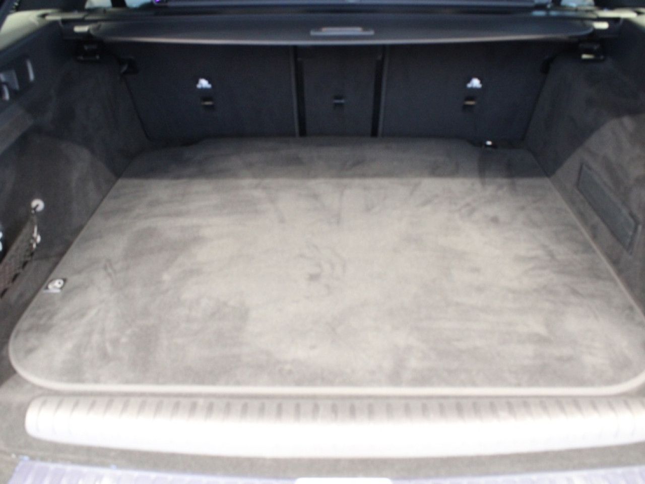 Mercedes-Benz E-Klasse – Bild 11