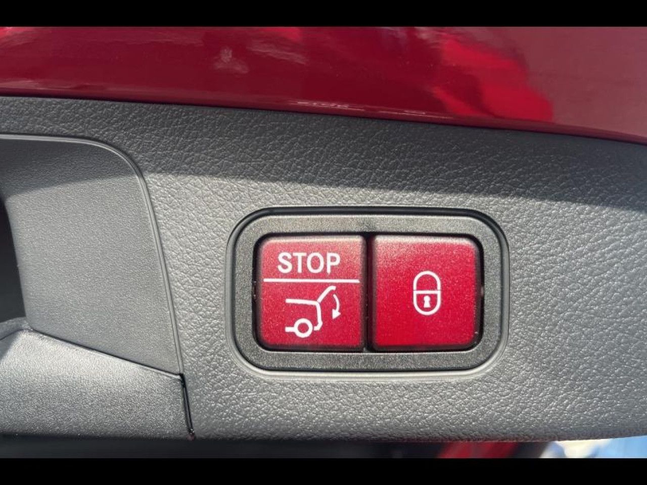 Photo du v&eacute;hicule 16 / 18