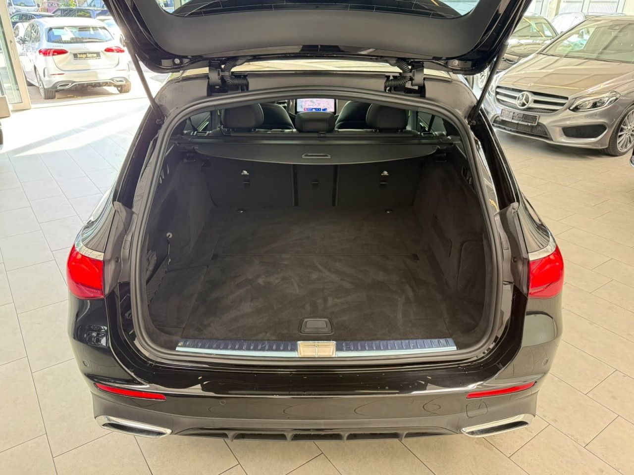 Mercedes-Benz E-Klasse – Bild 11