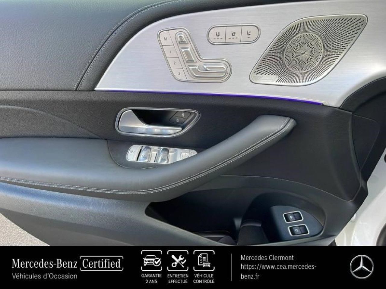 Photo du v&eacute;hicule 16 / 18