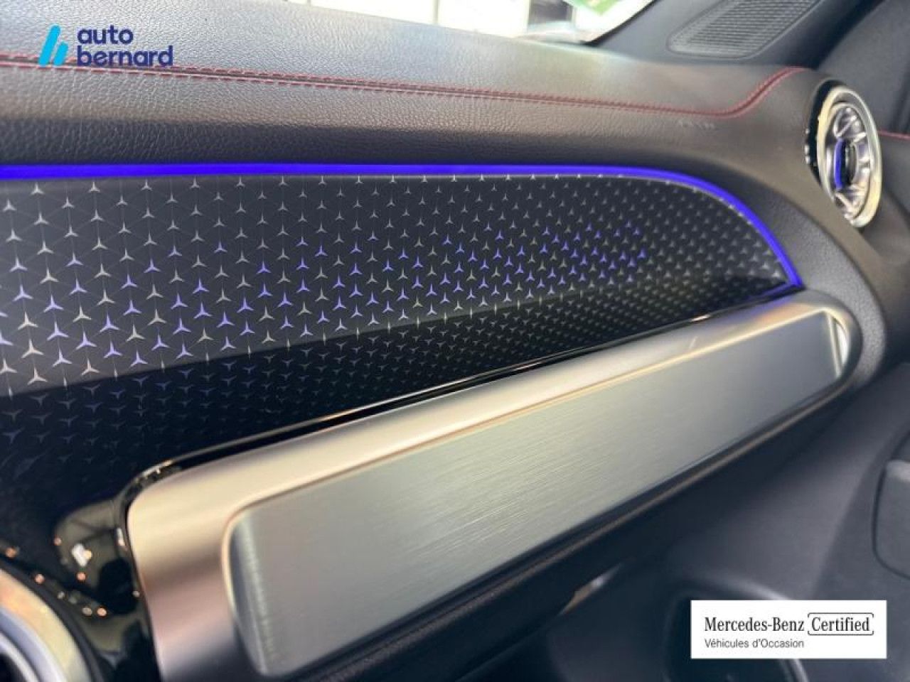 Photo du v&eacute;hicule 16 / 17