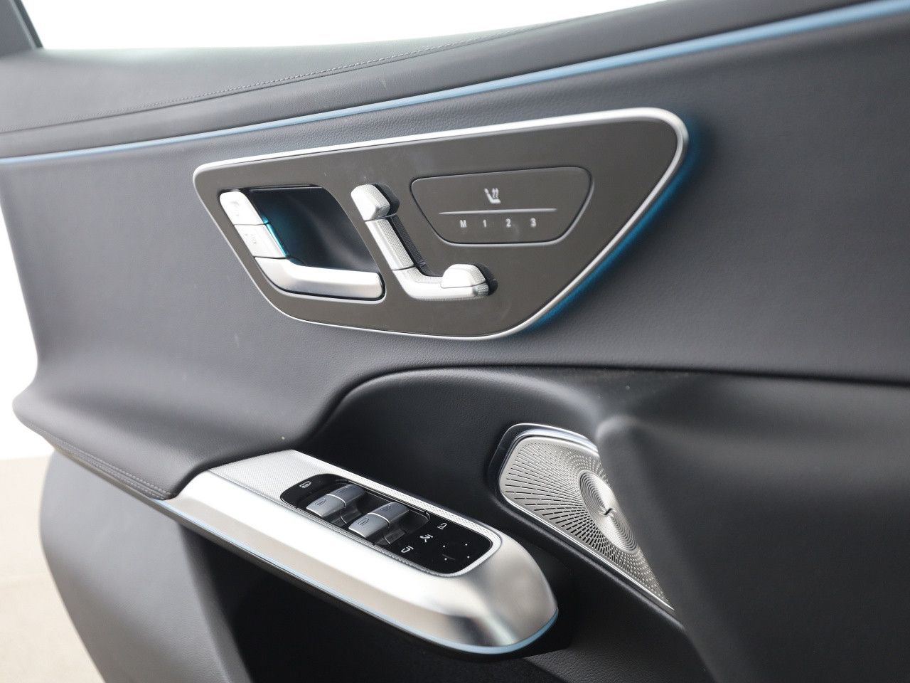 Mercedes-Benz E-Klasse – Bild 13