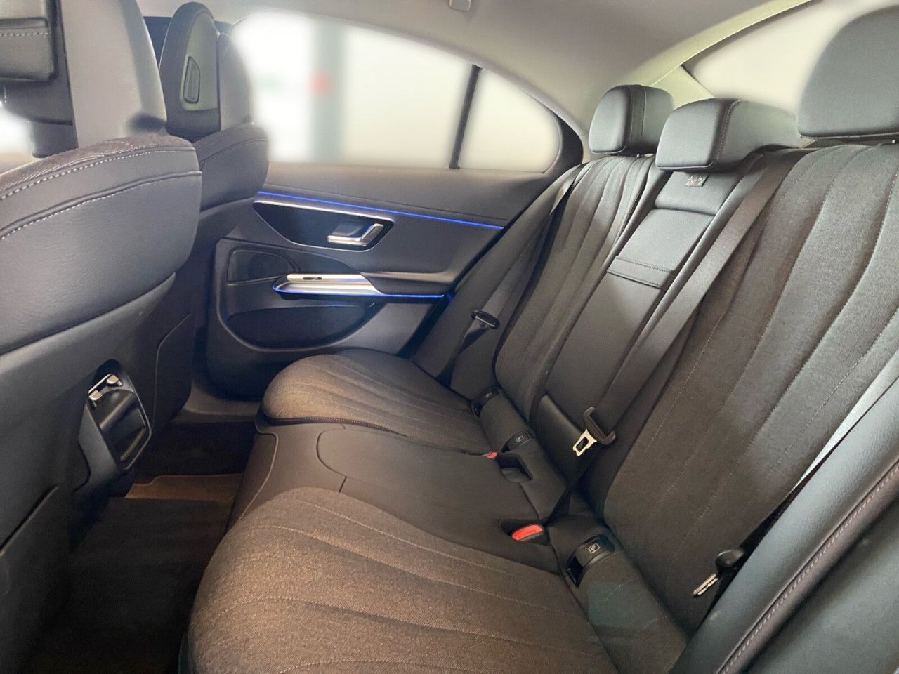 Mercedes-Benz E-Klasse – Bild 11