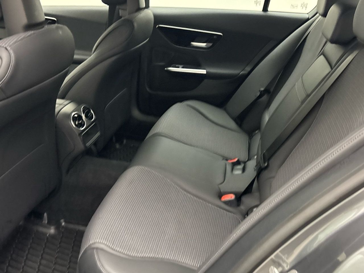 Mercedes-Benz C-Klasse – Bild 12