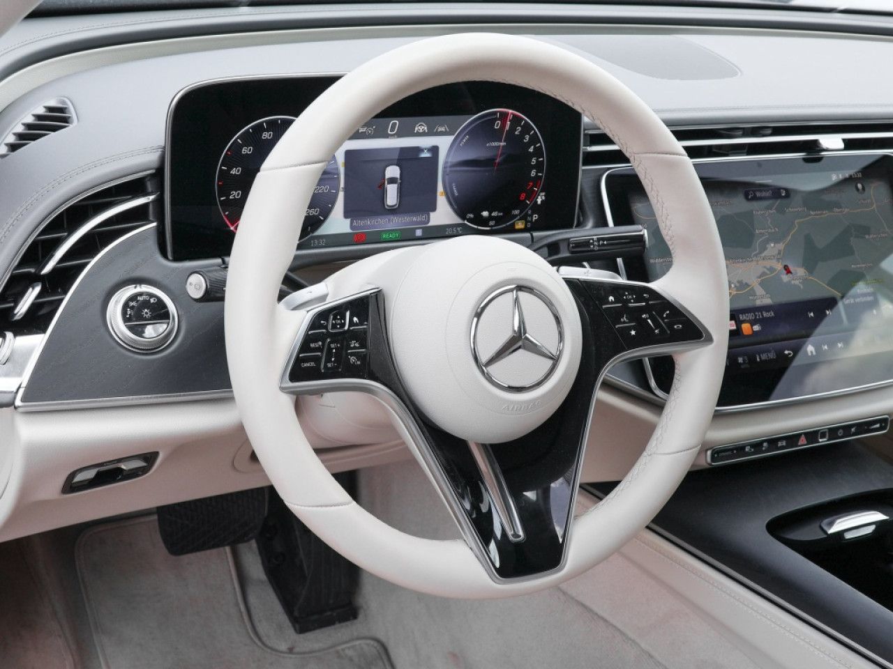 Mercedes-Benz E-Klasse – Bild 12