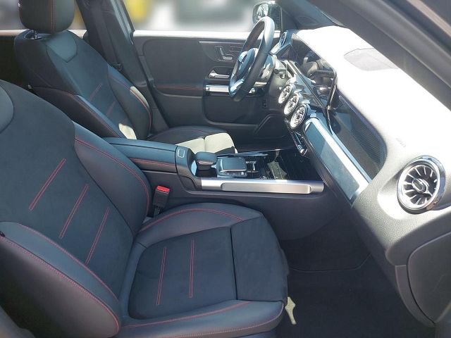 MERCEDES-BENZ GLB 2023
