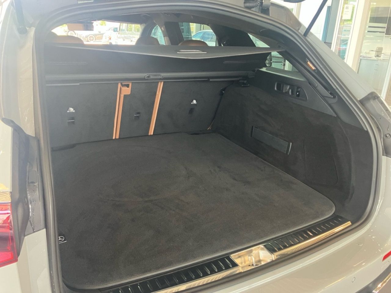 Mercedes-Benz E-Klasse – Bild 7