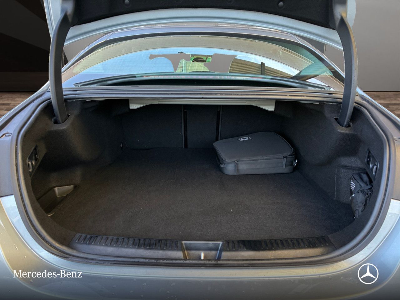 Mercedes-Benz E-Klasse – Bild 15