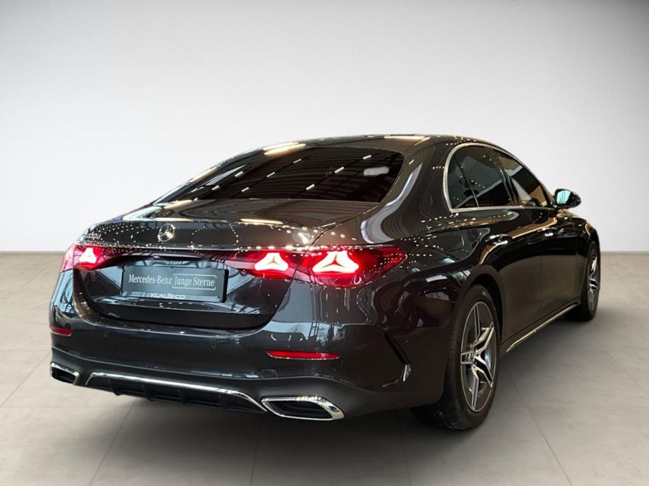 Mercedes-Benz E-Klasse – Bild 8