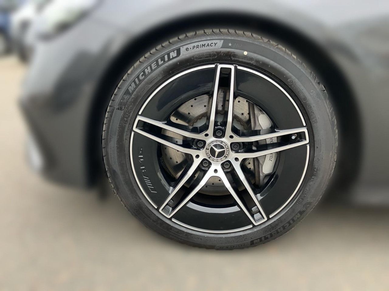 Mercedes-Benz E-Klasse – Bild 4