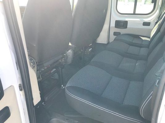 Vehicle image 13 / 16