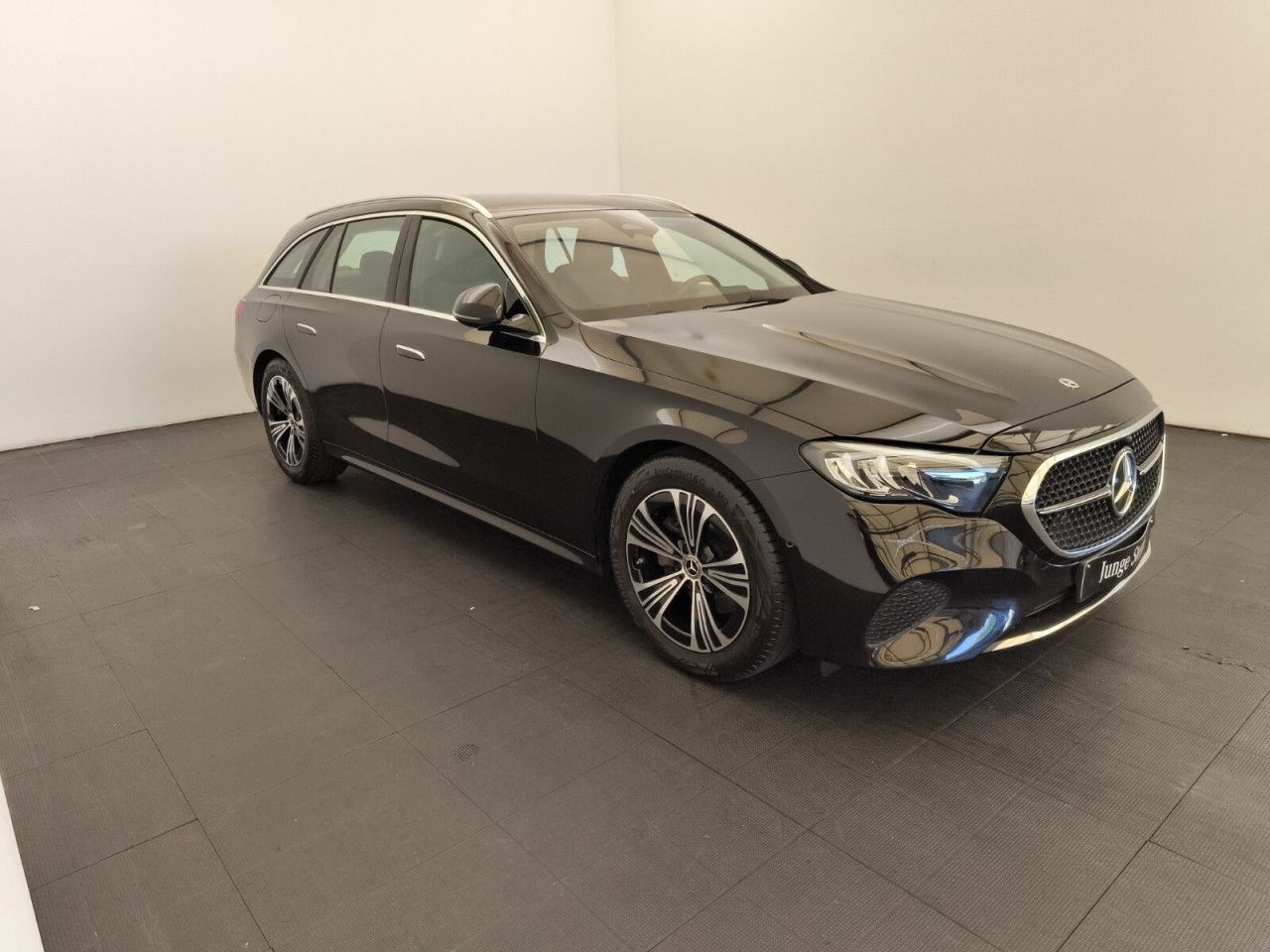Mercedes-Benz E-Klasse – Bild 4