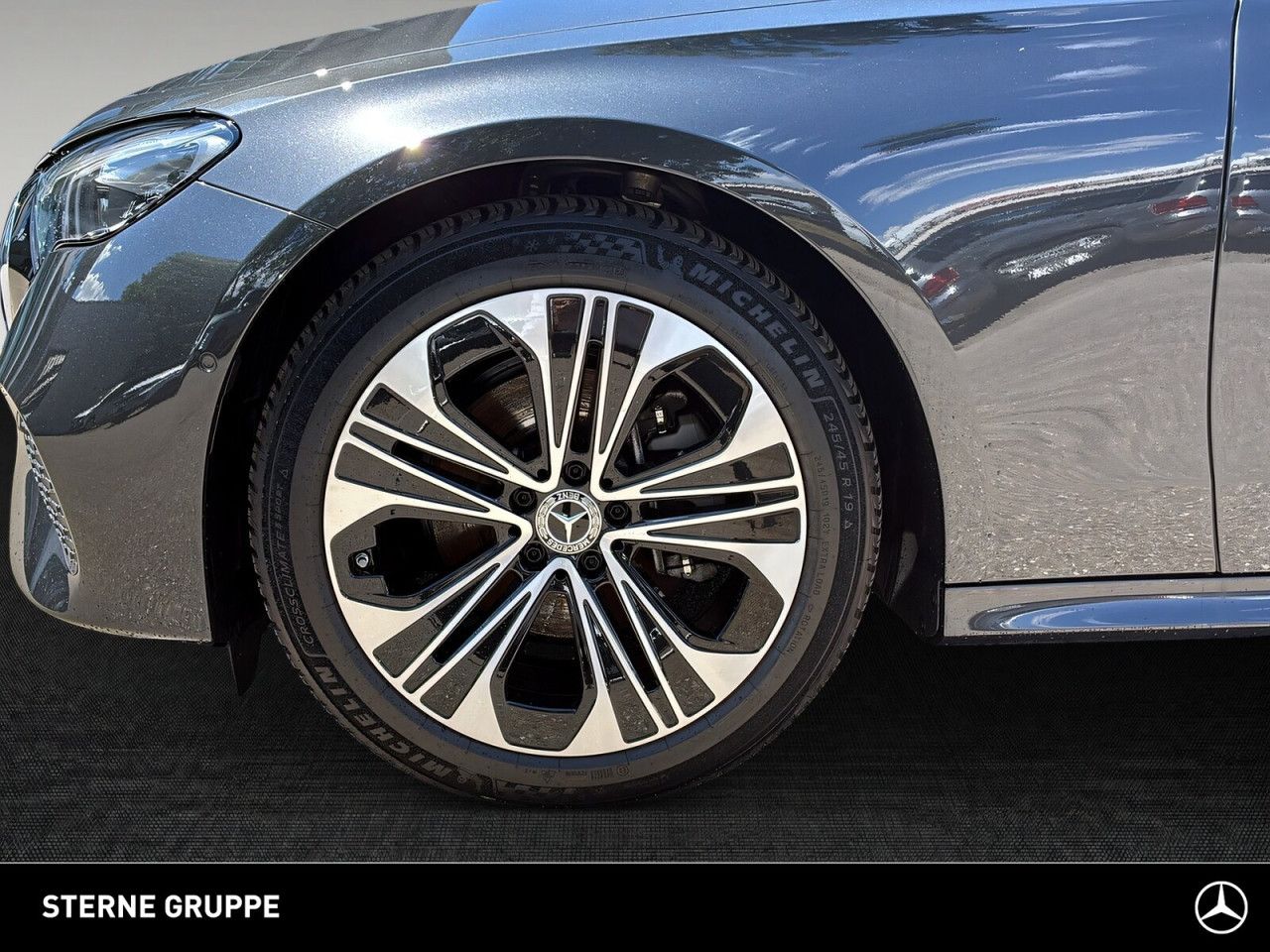 Mercedes-Benz E-Klasse – Bild 8
