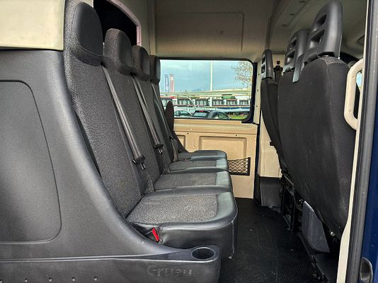 Vehicle image 10 / 14