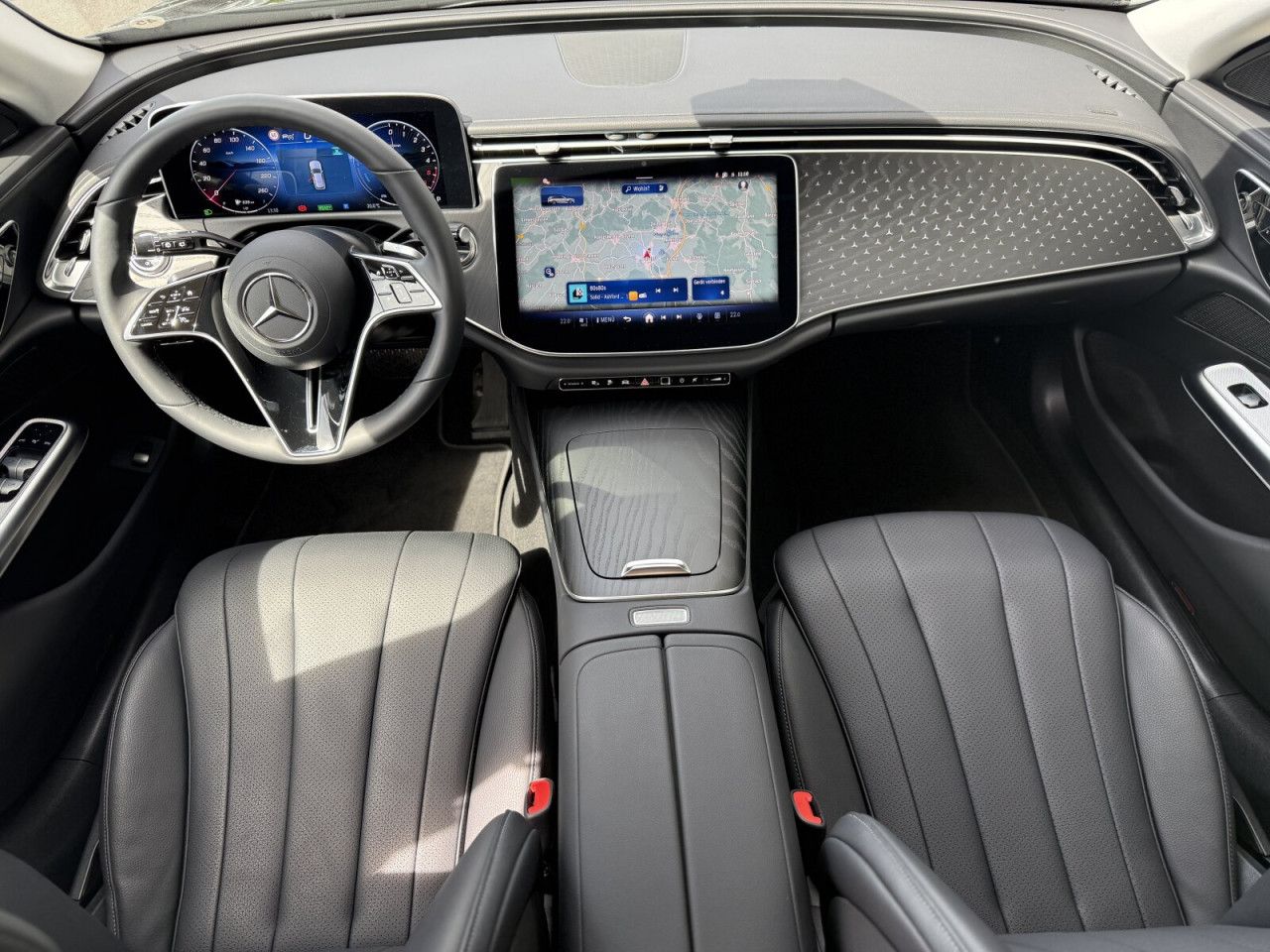 Mercedes-Benz E-Klasse – Bild 15