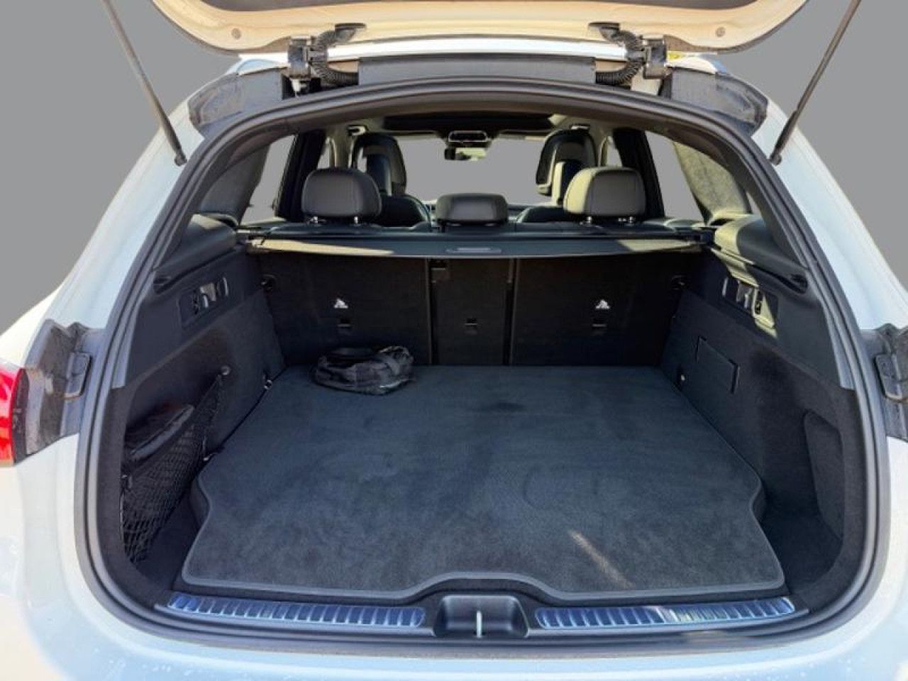 Photo du v&eacute;hicule 10 / 18