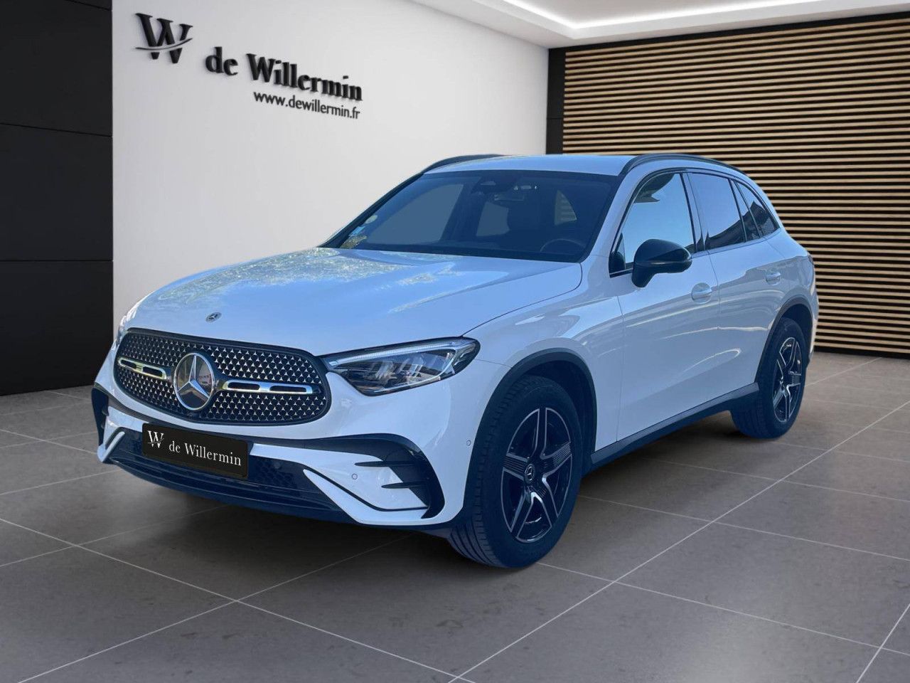 Photo du v&eacute;hicule 1 / 18