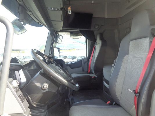 Vehicle image 14 / 20