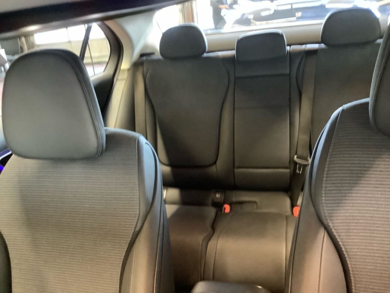 Mercedes-Benz C-Klasse – Bild 25