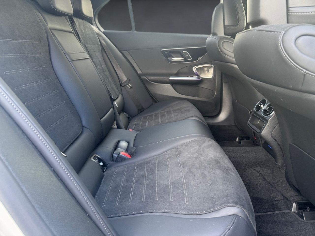 Mercedes-Benz C-Klasse – Bild 4
