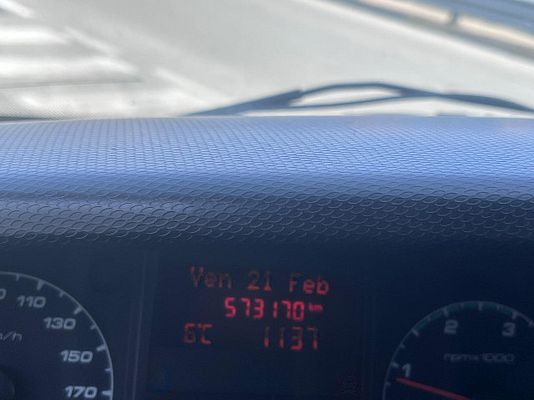 Vehicle image 5 / 17