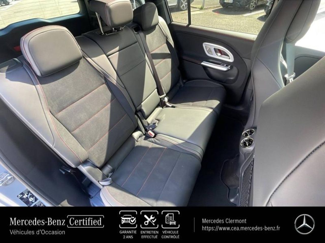 Photo du v&eacute;hicule 14 / 18