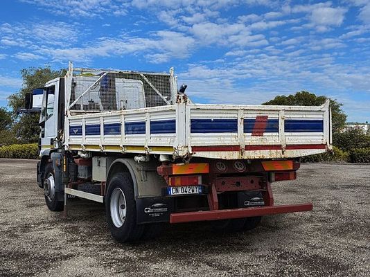 Vehicle image 11 / 20
