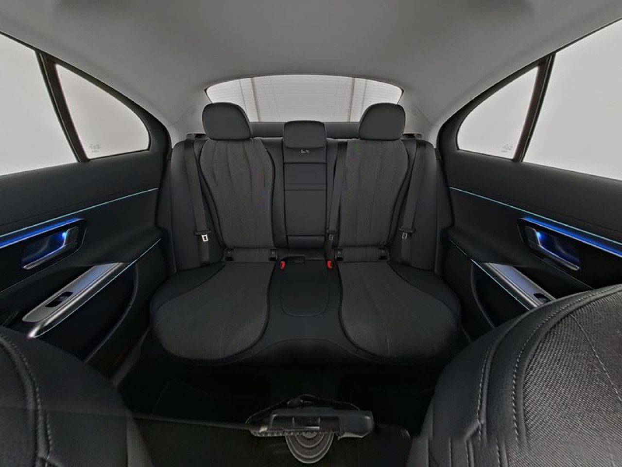 Mercedes-Benz E-Klasse – Bild 7
