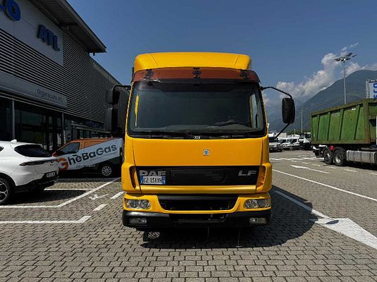 Vehicle image 8 / 11