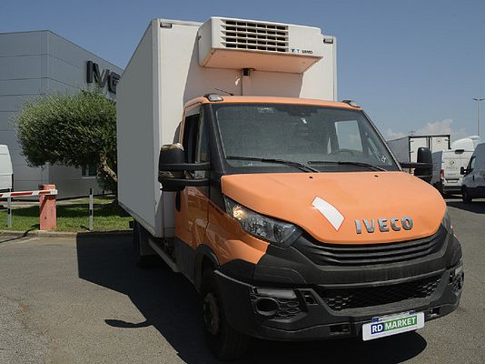 Vehicle image 2 / 6