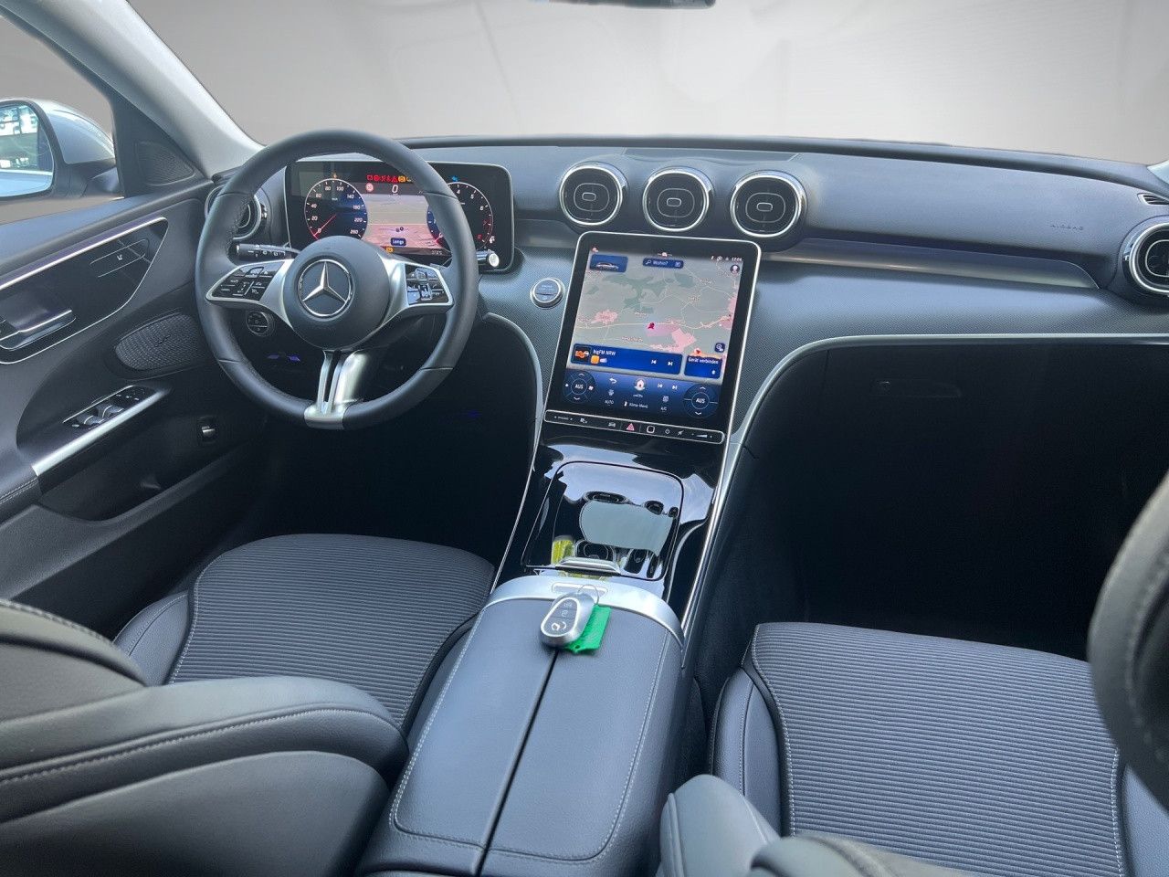 Mercedes-Benz C-Klasse – Bild 23