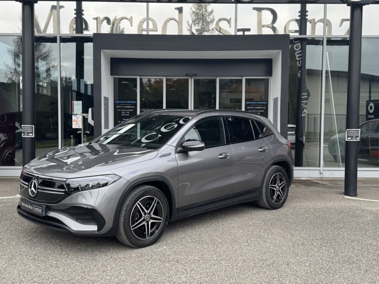 Photo du v&eacute;hicule 1 / 18