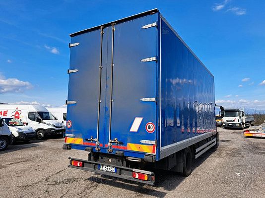 Vehicle image 6 / 14