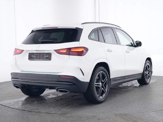 Mercedes-Benz GLA 220