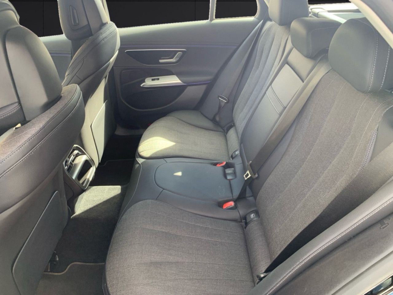 Mercedes-Benz E-Klasse – Bild 13