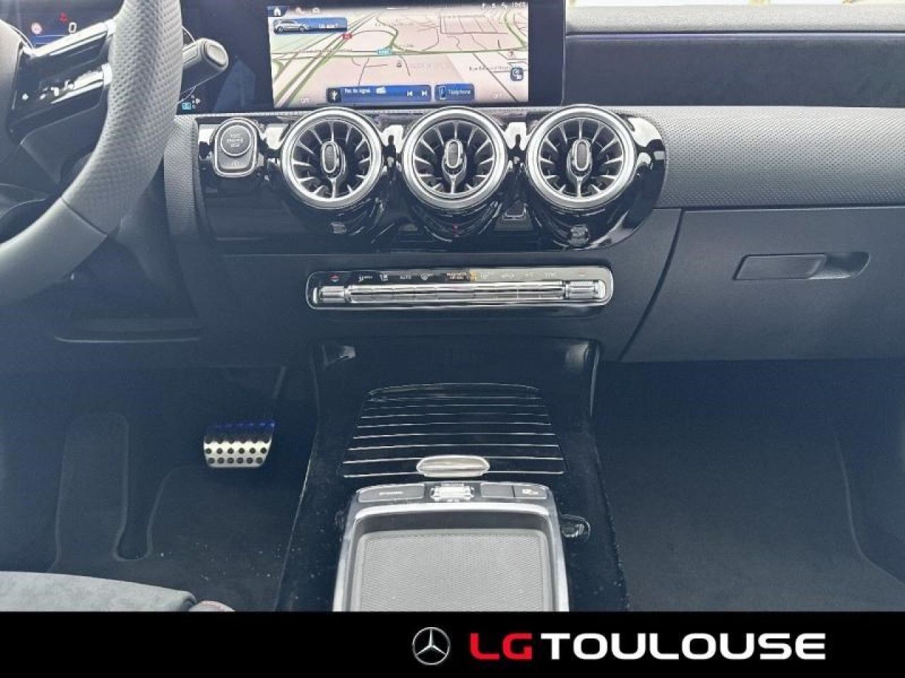 Photo du v&eacute;hicule 13 / 18