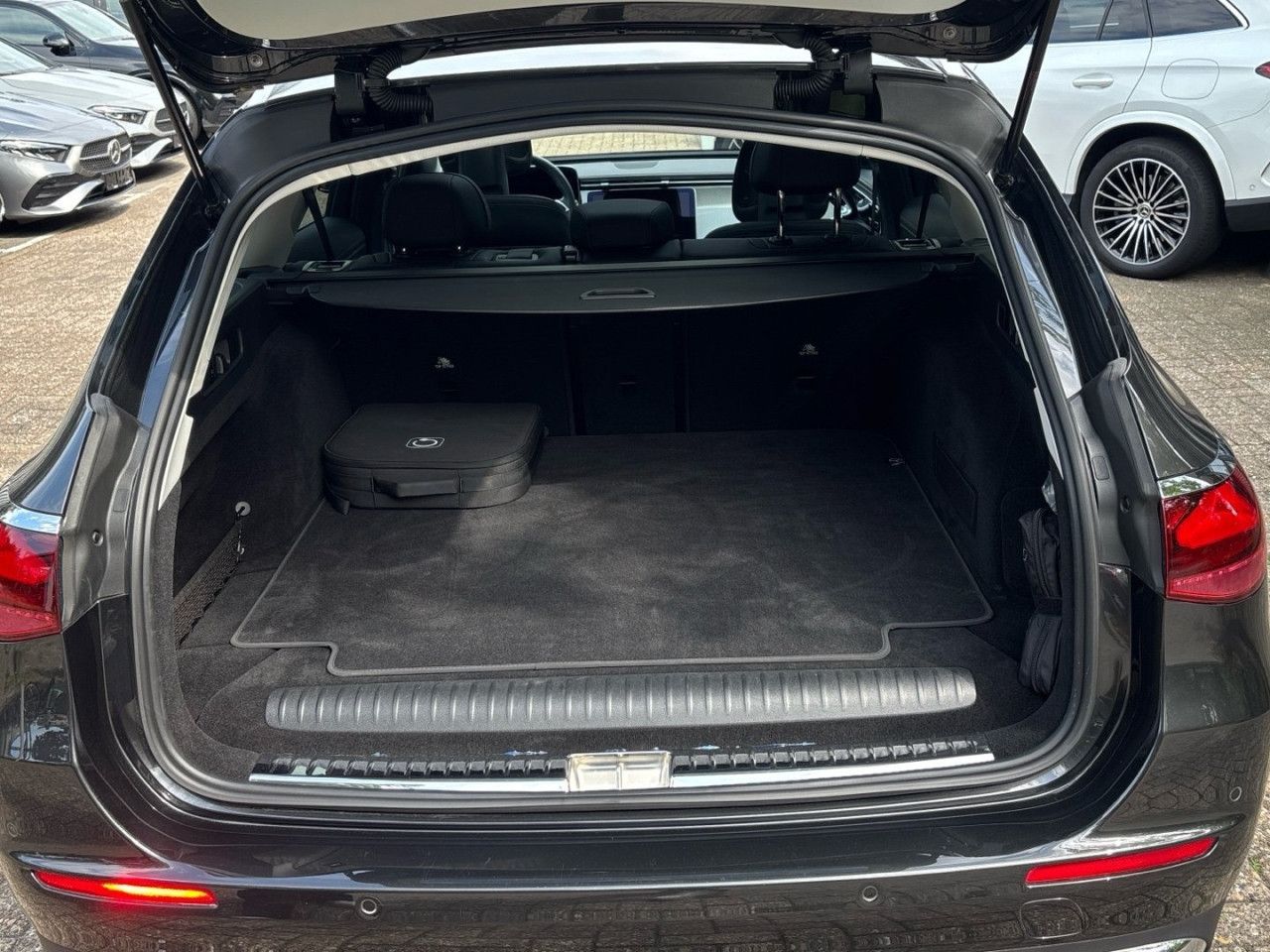 Mercedes-Benz E-Klasse – Bild 16