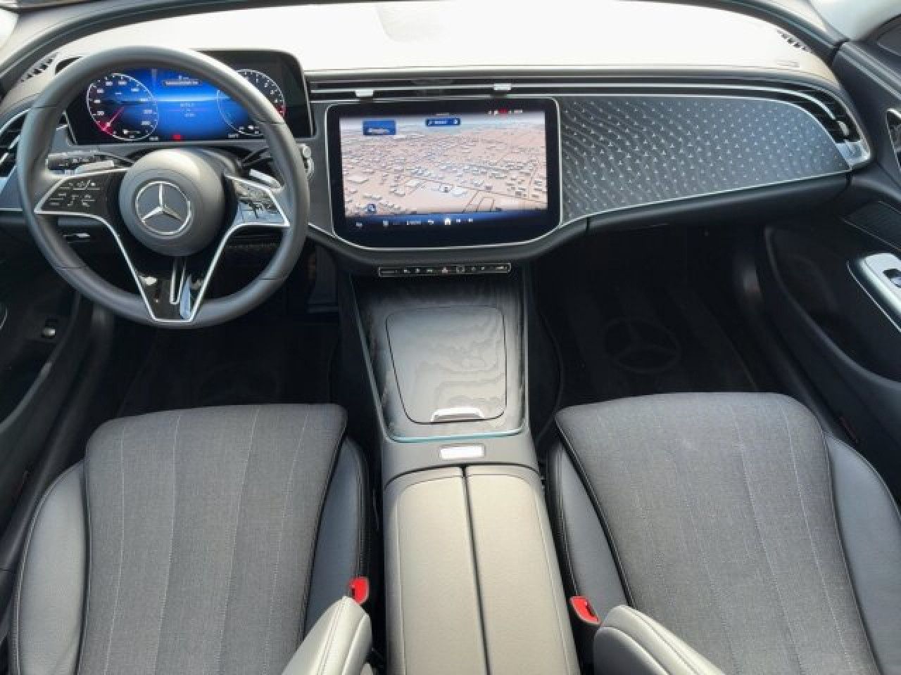 Mercedes-Benz E-Klasse – Bild 7