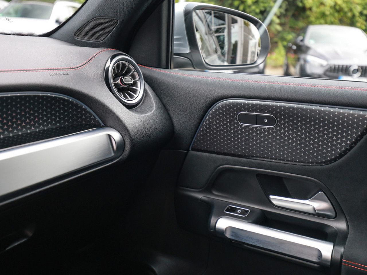 Mercedes-Benz EQB – Bild 17