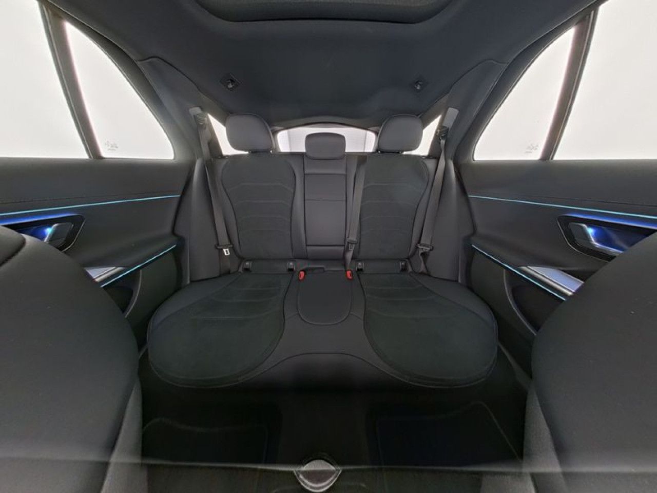 Mercedes-Benz E-Klasse – Bild 7